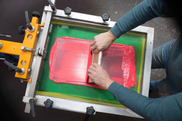 silk screen printing serigraphy color paints fabric plastisol paint squeegee 1 scaled