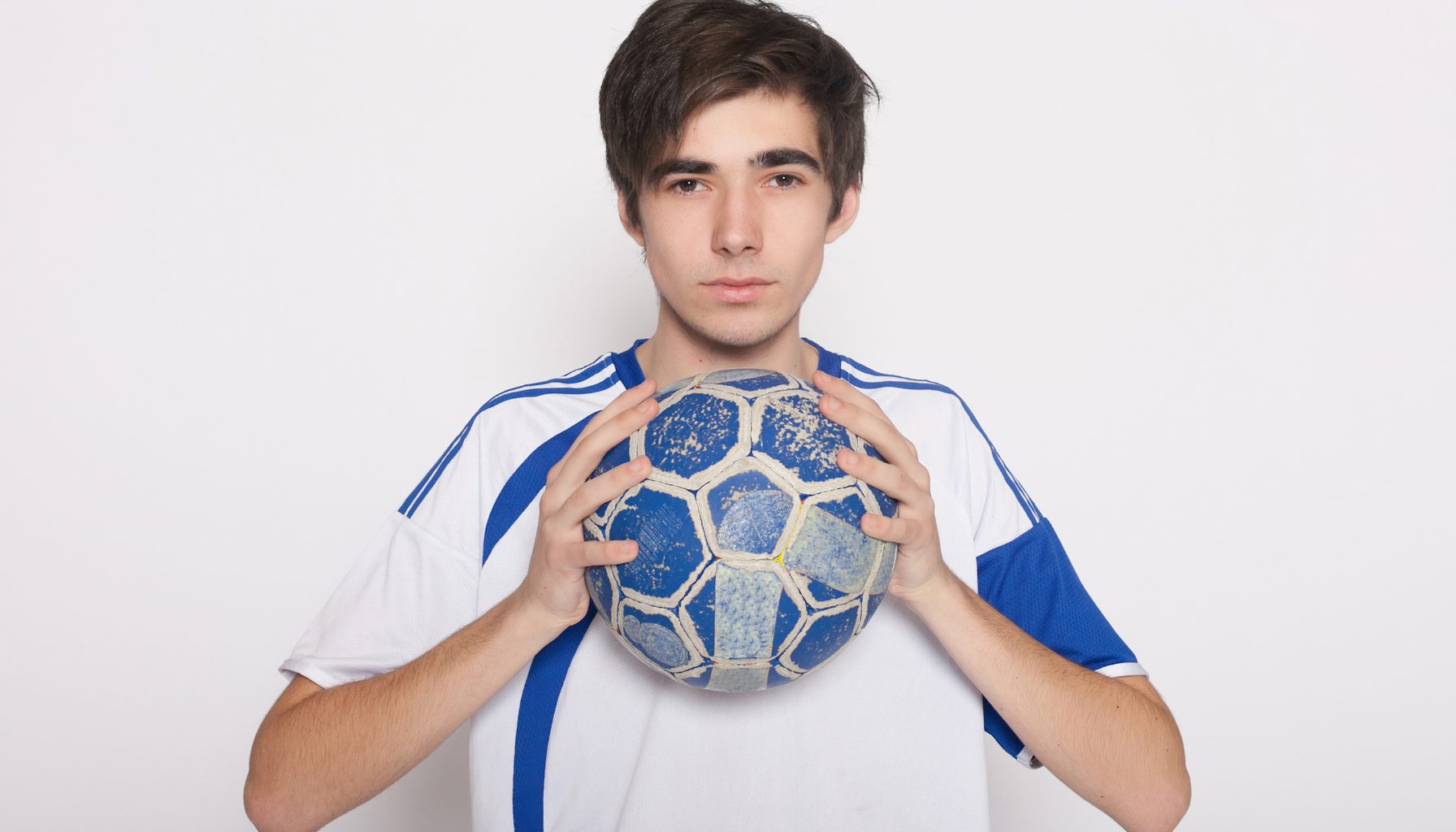 7 Bahan Baju Jersey Futsal yang Nyaman untuk Olahraga