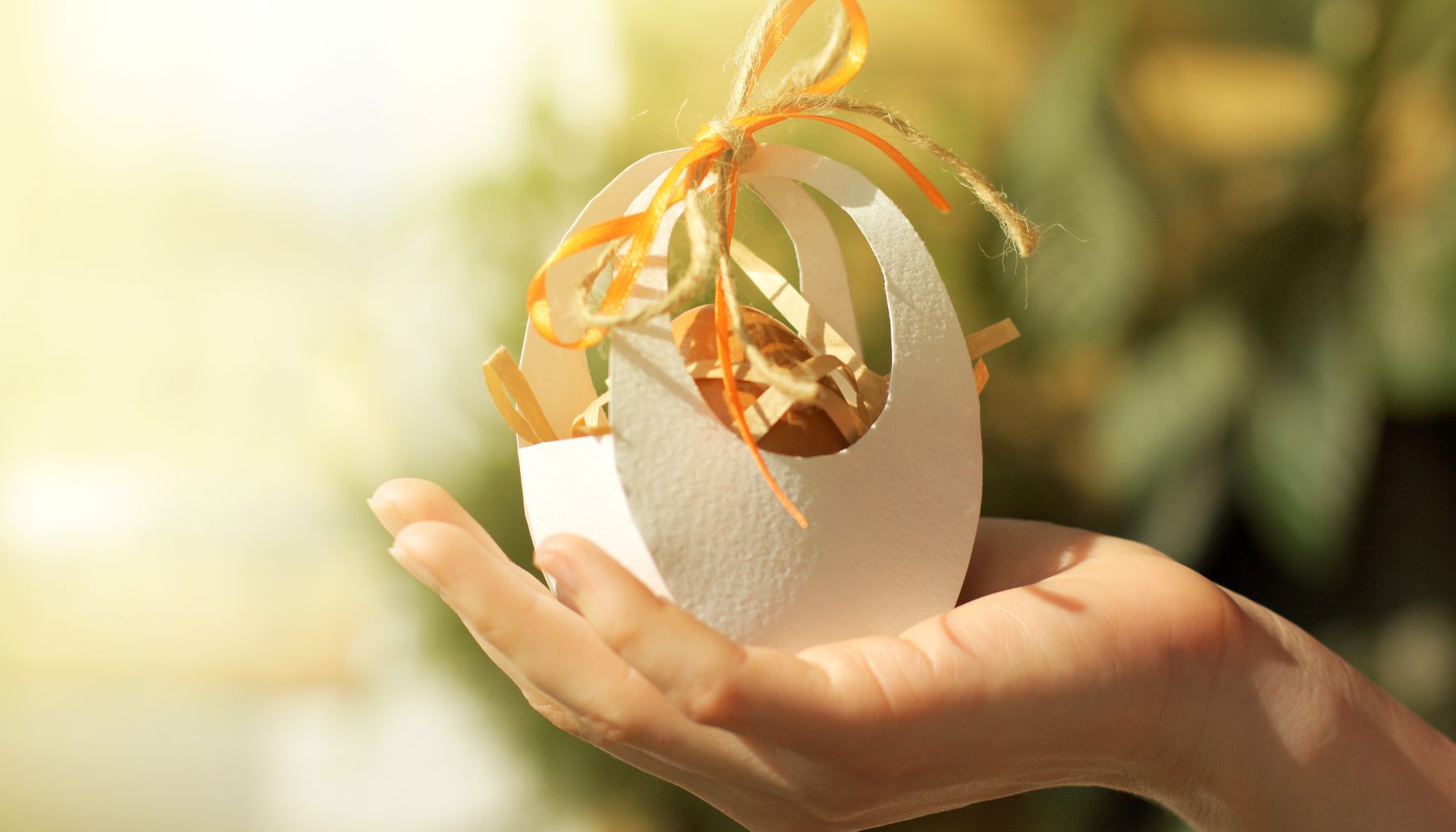 Contoh Telur pada Parcel Paskah Tradisional