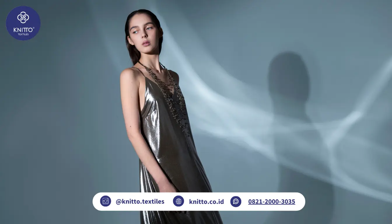 Ilustrasi Outfit Bernuansa Grey Metallic Ilustrasi Outfit Bernuansa Grey Metallic