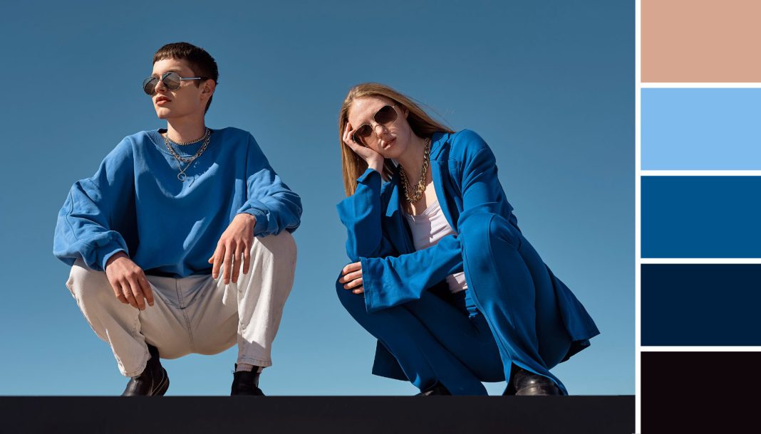 7 Ide Perpaduan Warna Biru untuk Outfit, Simple dan Elegan
