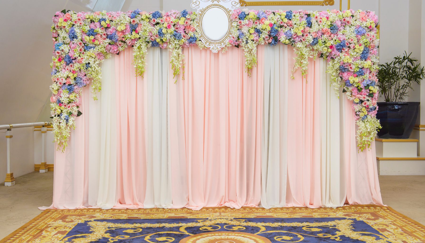 Backdrop Kain untuk Pelaminan dan Photobooth