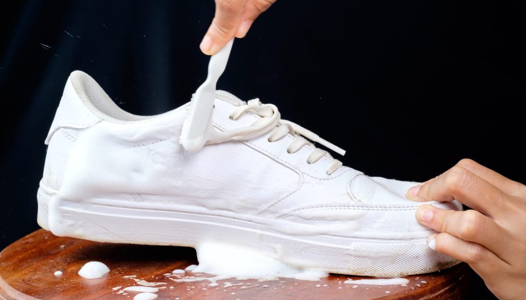 cara mencuci sepatu nike airmax