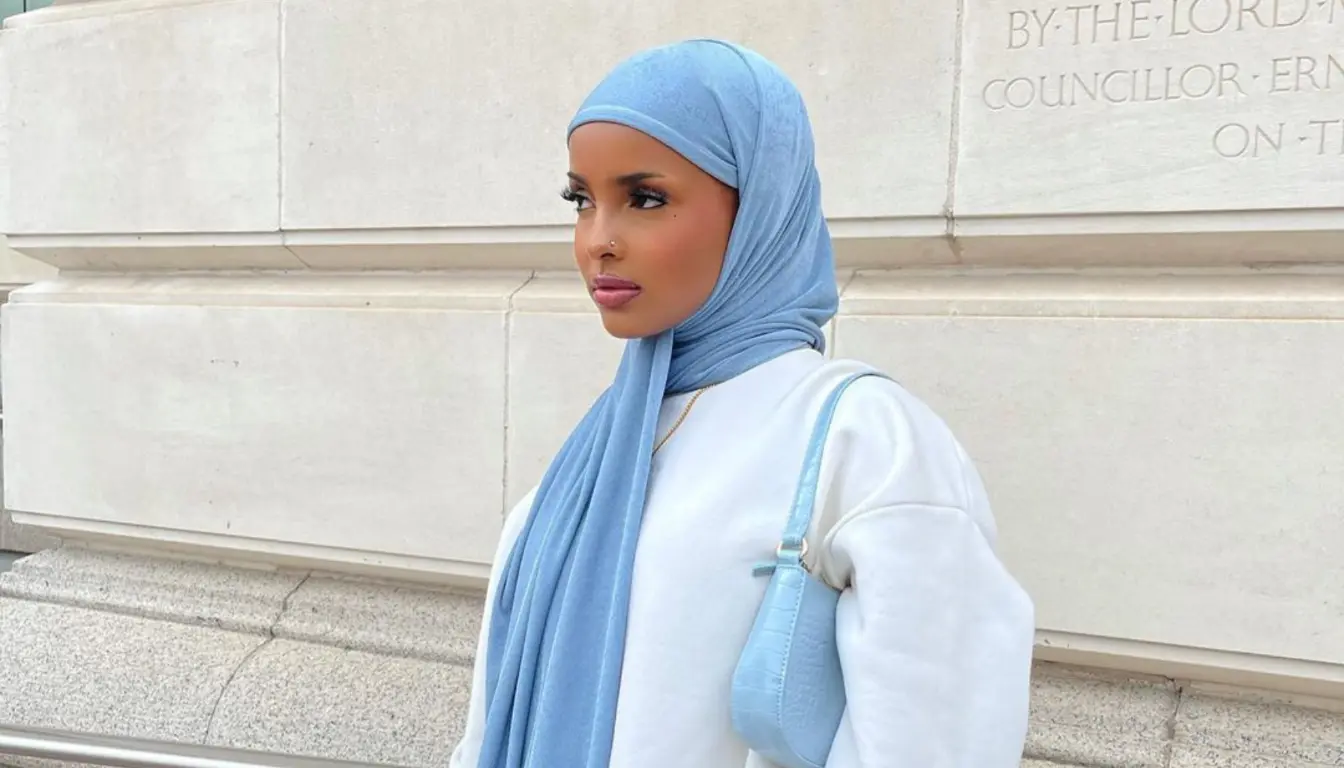 Kerudung Warna Sky Blue untuk Kulit Sawo Matang