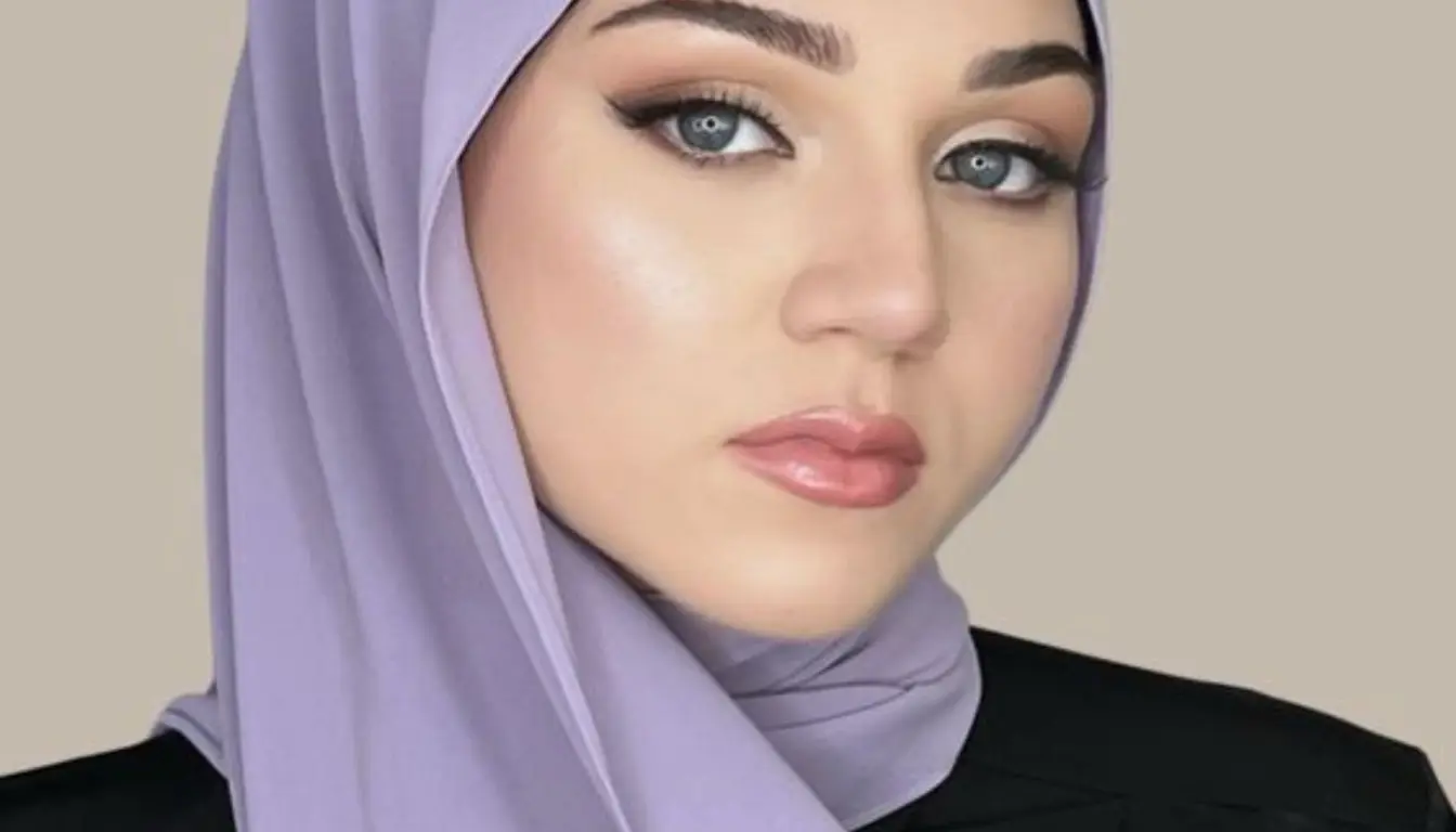 Baju Hitam Cocok dengan Jilbab Warna Apa - Lavender