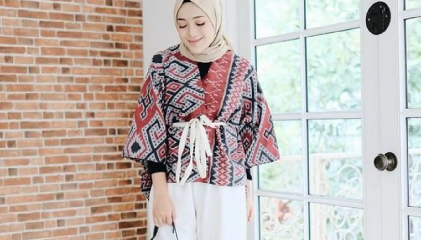 Model Baju Batik Wanita Silang Dada