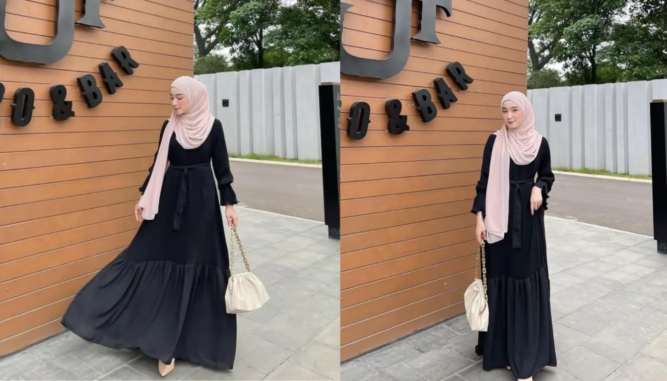 Gamis Hitam dengan Jilbab Soft Pink (Sumber: Pinterest)