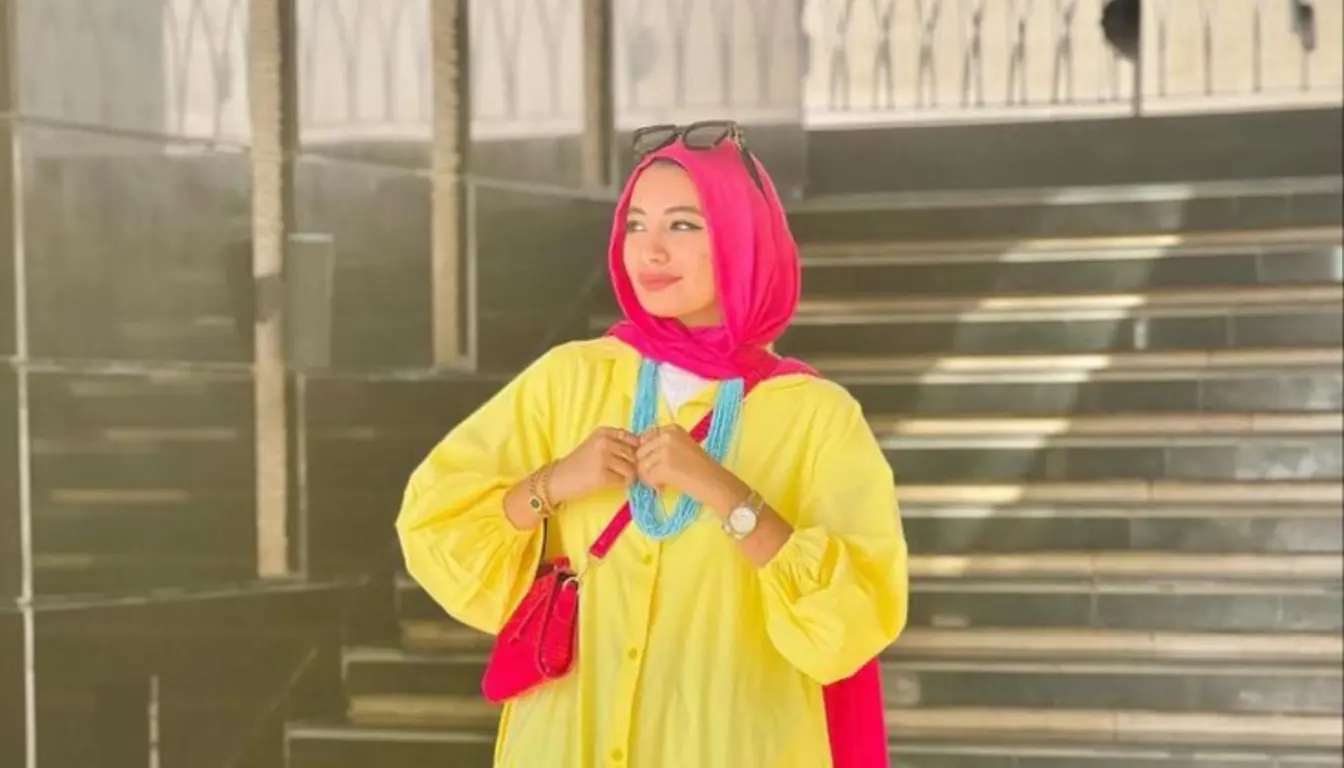 Baju Kuning Cocok dengan Jilbab Warna Apa - Pink