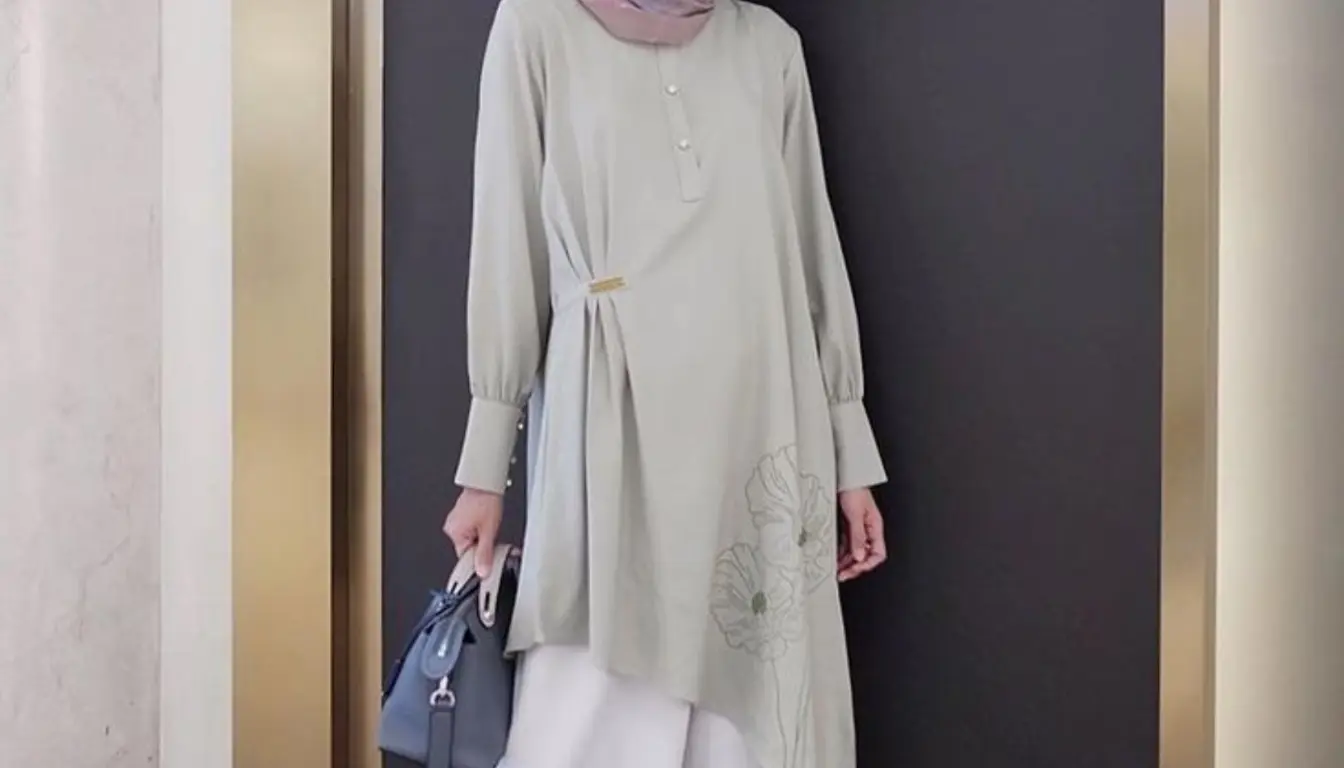 Ilustrasi Model Tunik Simple tapi Mewah Sage Green