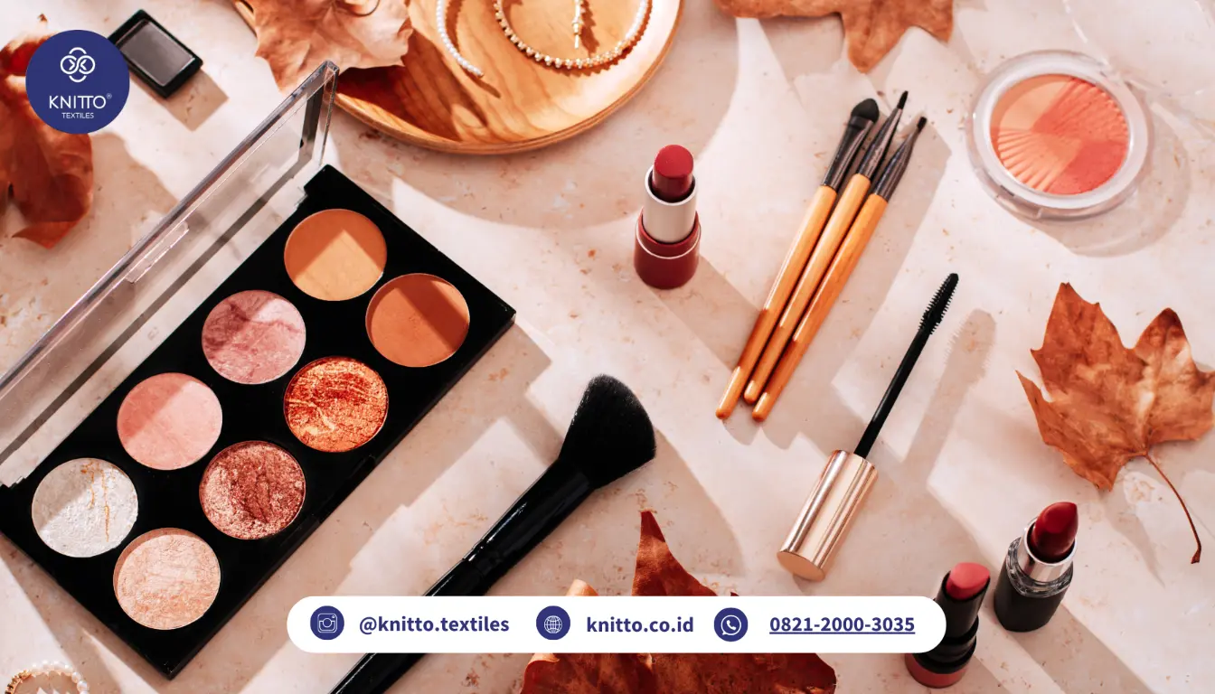 Ilustrasi Penggunaan Warna Coral pada Makeup