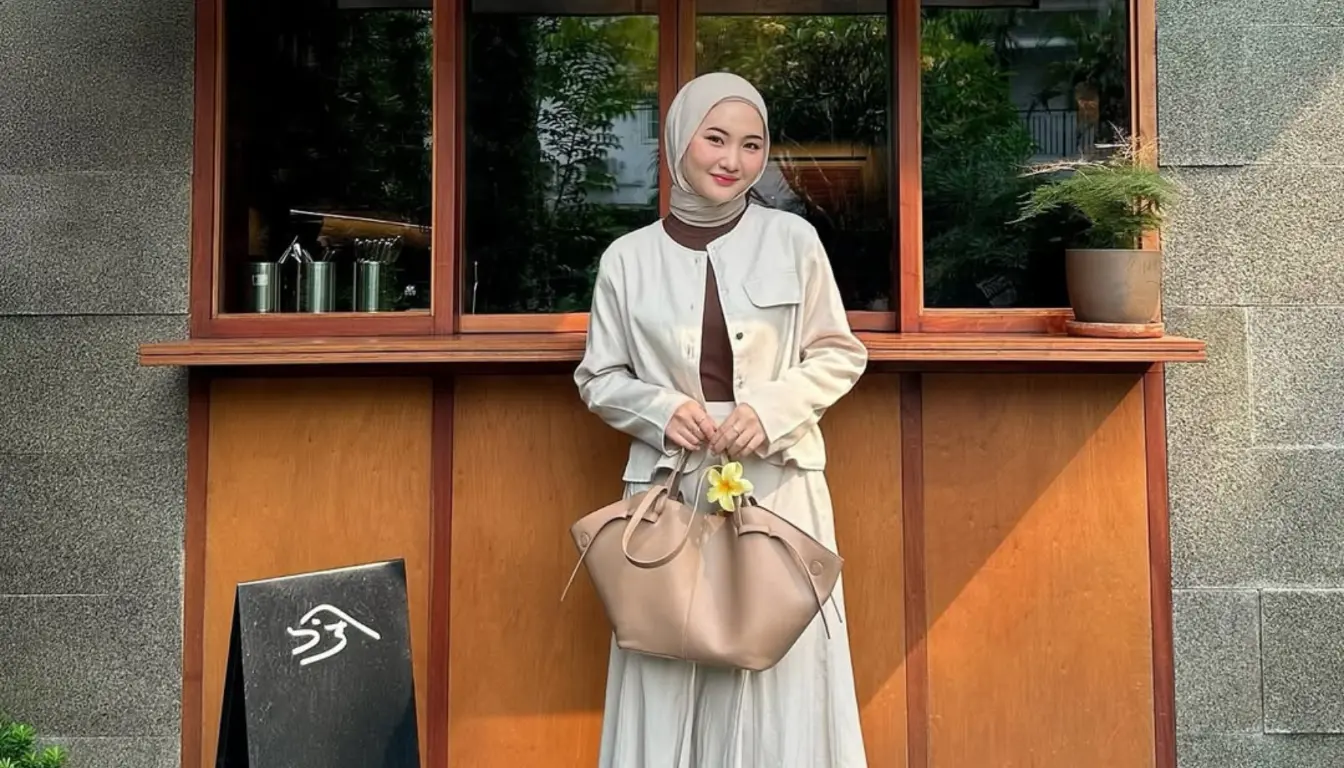 Baju Coklat Cocok dengan Jilbab Warna Apa? | Kombinasi Baju Coklat dengan Jilbab Beige