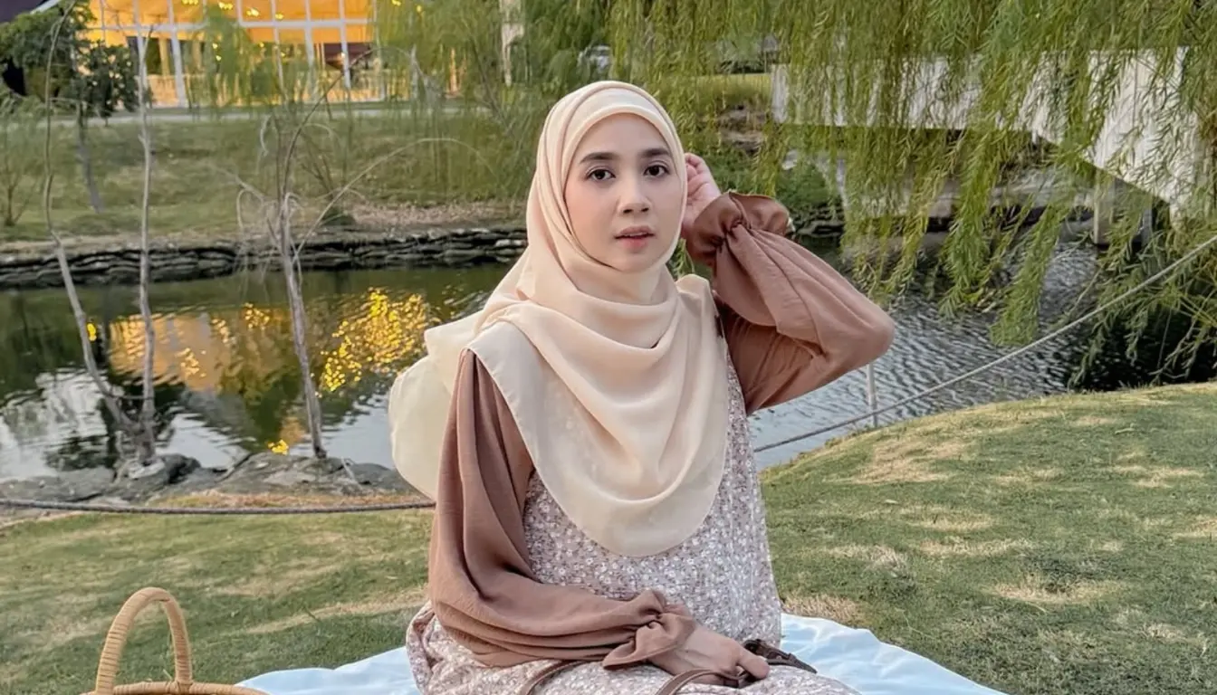 Baju Coklat Cocok dengan Jilbab Warna Apa? | Kombinasi Baju Coklat dengan Jilbab Kuning Pastel