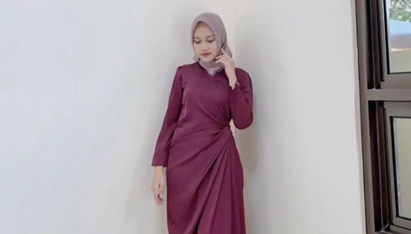 Baju Merah Cocok dengan Jilbab Warna Apa? Coba Warna Lilac! (Sumber: Pinterest)