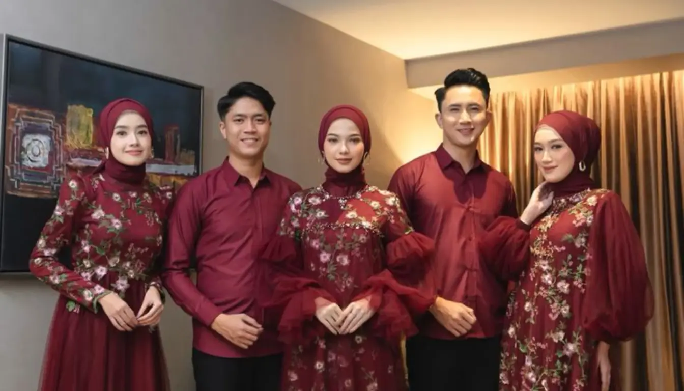 Cherry Red sebagai Rekomendasi Warna Baju Lebaran 2025