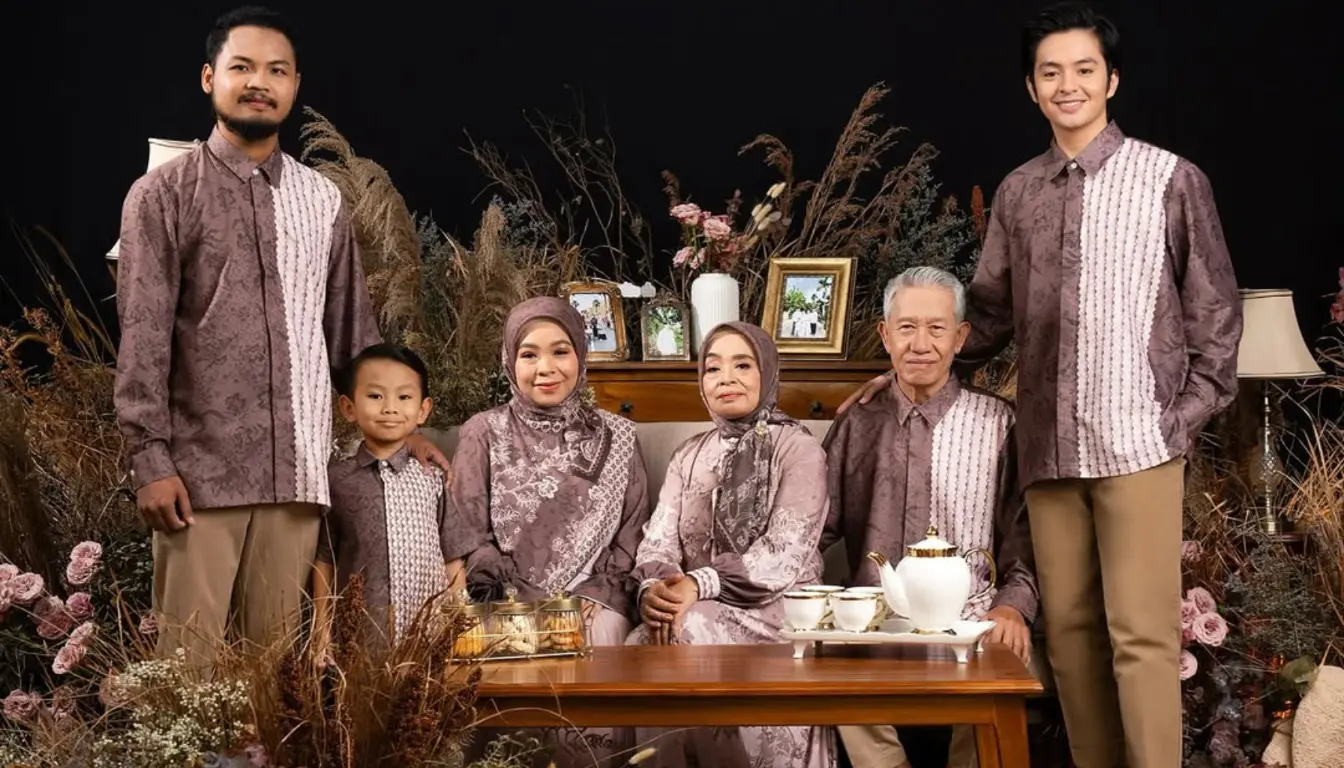 Mauve sebagai Rekomendasi Warna Baju Lebaran 2025