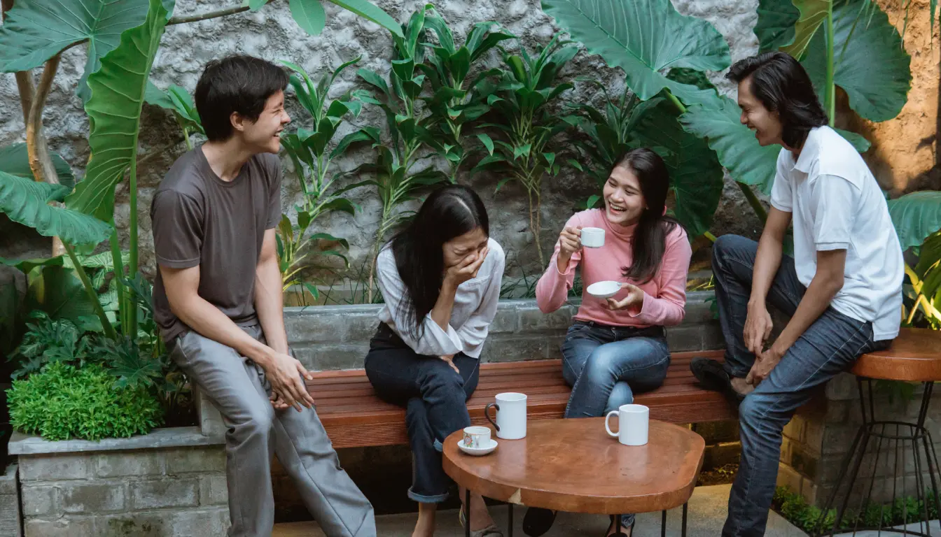 Anak Skena Punya Pola Kritis dan Gemar Berdiskusi Anak Skena Punya Pola Kritis dan Gemar Berdiskusi