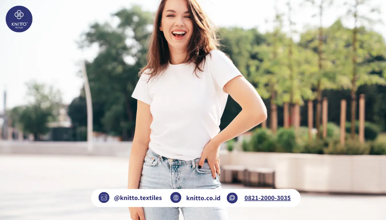Ilustrasi Kaos Putih Polos Wanita